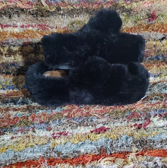 Fuzzy Platform Slippers - Picture 3 of 6